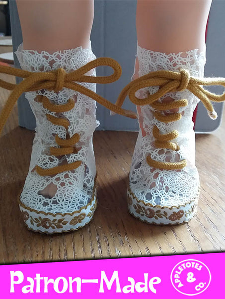Try the No-Sew Butterfly Boots 18 Inch Doll Pattern