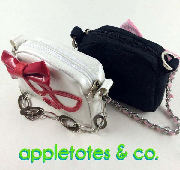 Pretty Little Face Bag Sewing Pattern for 18 Inch Dolls